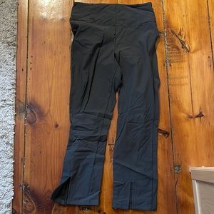 Athleta Wander Slim Straight Crop